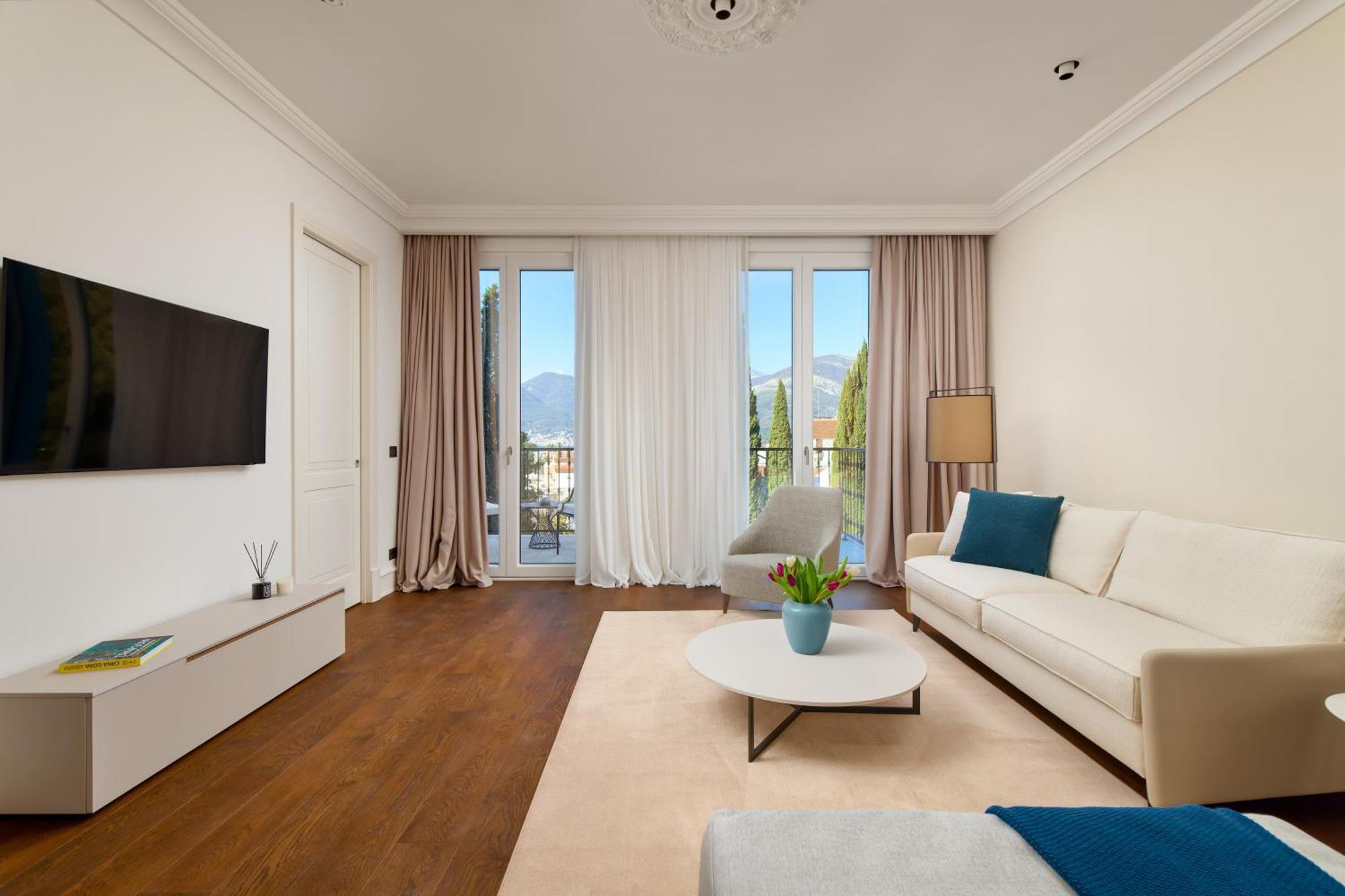 Boutique Porto Palace Tivat